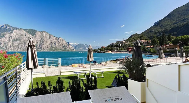 Полулюкс рядом с пляжем Hotel Castello Lake Front