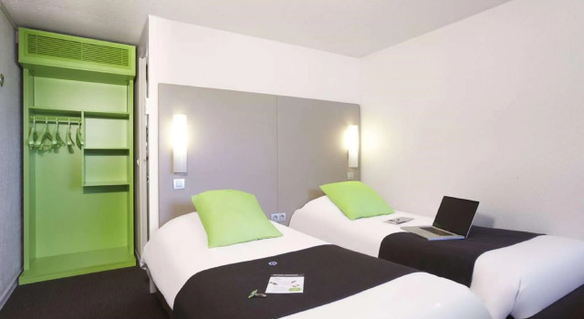 Двухместный номер Standard The Originals City Hôtel La Verrière-Yvelines