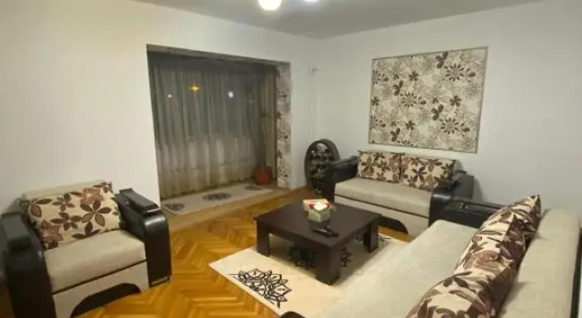 Friend's House, Забронировать Отель Отели Арджеш с парковкой, Парковка