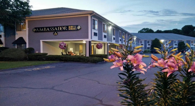 Ambassador Inn & Suites