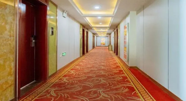Wuwei Jinjiu Business Hotel (Municipal Museum Tumor Hospital Branch), Book Hotel Hoteller i centrum af Wuwei, hoteller i centrum af Wuwei