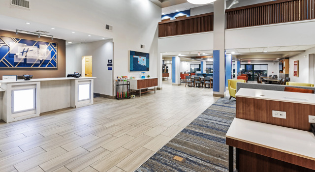 Holiday Inn Express & Suites Tulsa S Broken Arrow Hwy 51, an IHG Hotel, Buchen Sie Hotel Broken Arrow Oklahoma