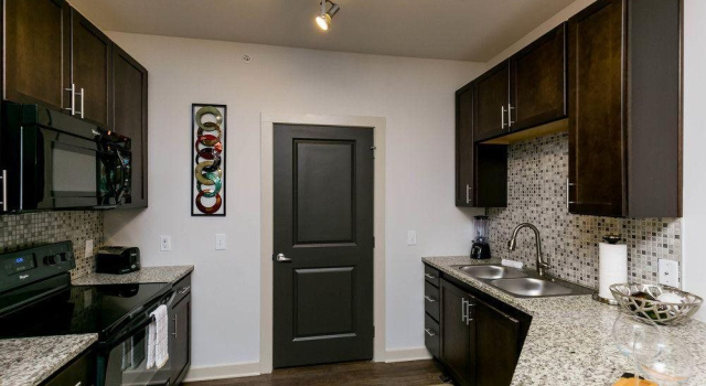 Sobe Nashville Midtown Apartments, Забронировать Апартаменты/квартира Нэшвилл Теннесси, рядом с Парк Shelby