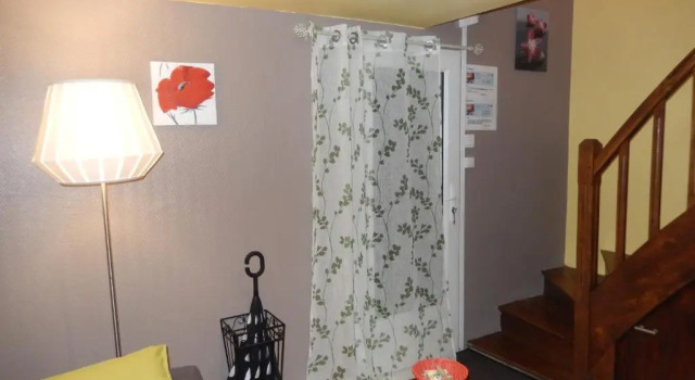 Chez Corinne, Rezervați Hotel La Roche-Chalais 