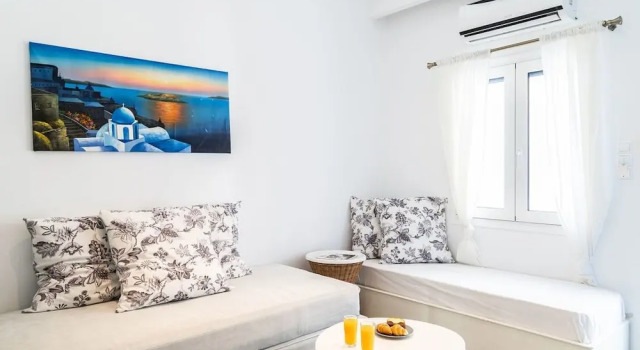 Anna's and Argy's Apartments