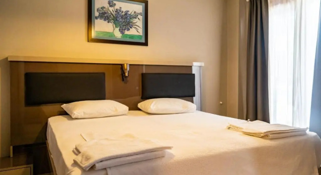 Люкс Maidos Hotel & Suites