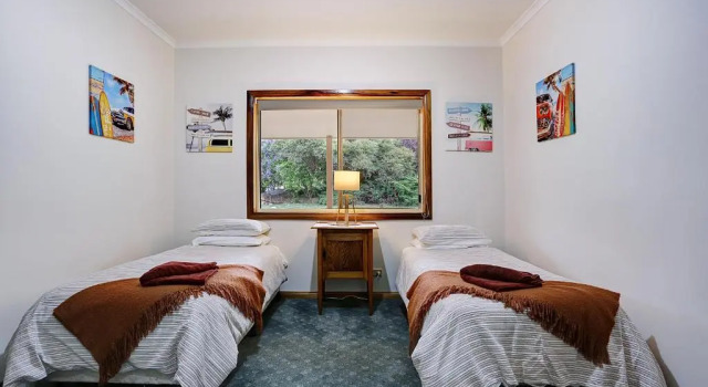 Farm Stay & Iconic Water Views - 32 Zachary Drive, Prenota Agriturismo Mallacoota Gippsland