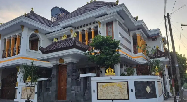 Collection O 94154 Puri Gusti Ayu, Book Hotel Hotels in Sleman with Parking, Parking