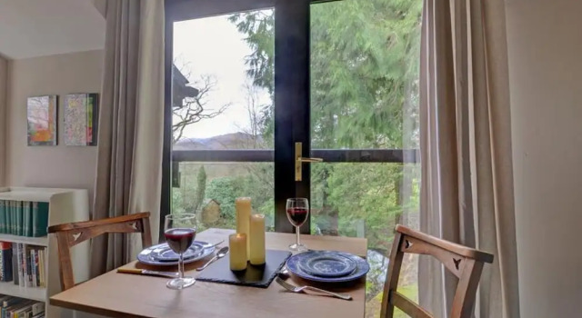 With Stunning Views From the Rear of the Property, Забронировать Отель Отели Англии 3 звезды, 3*