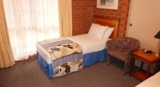 Standard- tredobbelt værelse Central Yarrawonga Motor Inn