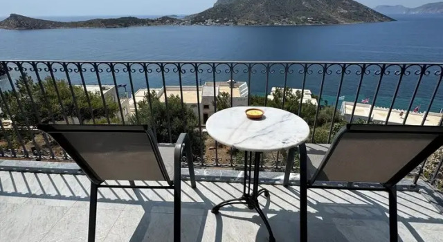 Номер Deluxe Kaloniki Rooms & Suites