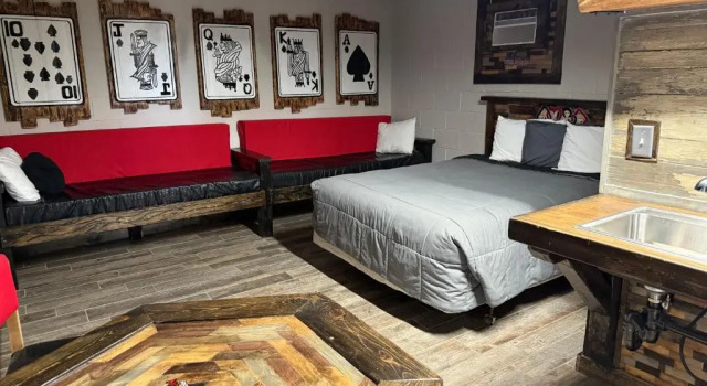 Четырёхместный номер Standard Bel Aire Motel Chamberlain Near Missouri River I 90