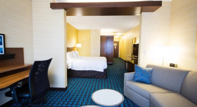 Люкс Fairfield Inn & Suites by Marriott Denver Northeast/Brighton