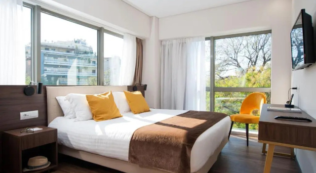 Люкс с 2 комнатами с видом на город B4B Athens Signature Hotel