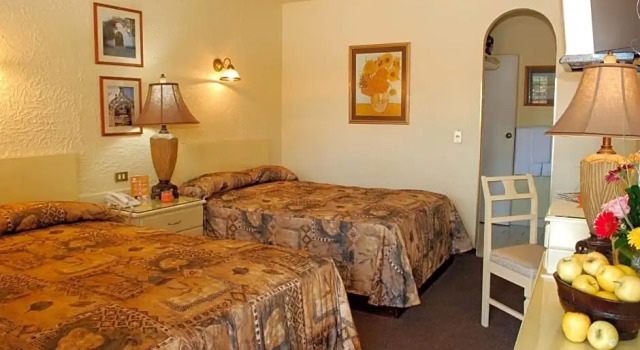 Четырёхместный номер Standard El Dorado Inn
