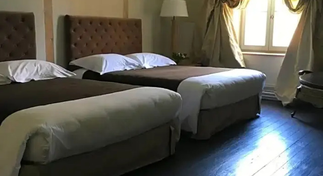 Chateau Saint Vincent, Book Hotel Hoteller i Rhône-Alps med parkering, Parkering