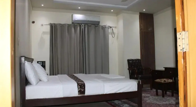 Standard Familie Zimmer 1 Schlafzimmer mit Balkon Hotel Le Meridien