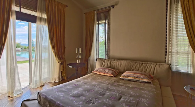 Вилла с 4 комнатами Villa Dora