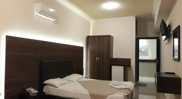 Nj Hotel, Prenota Hotel Hazmieh Baabda