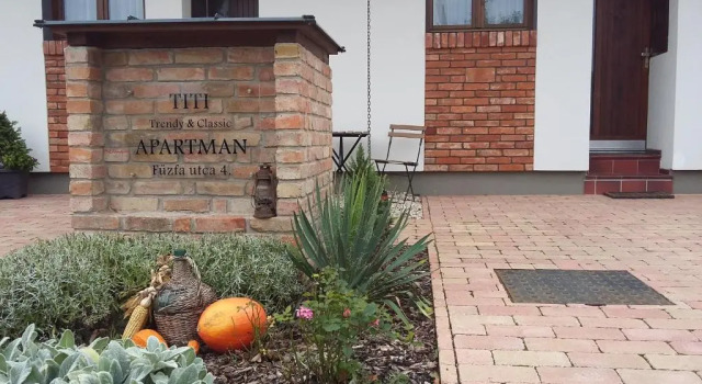 Titi Classic & Trendy Apartman