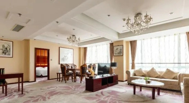 Люкс Executive с видом на город Anqiu Xindongfang Hotel