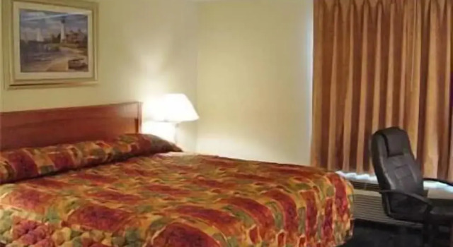 Hometown Inn & Suites, Book Hotel Schererville Indiana