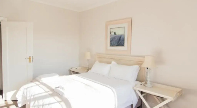 Вилла Nahoon Beach Villas Self Catering Apartments