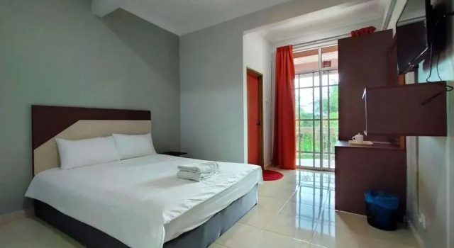 OYO 89934 Rose Village Inn & Spa