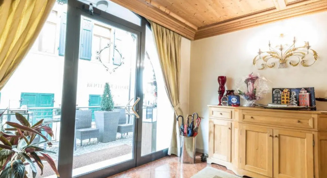 Семейный номер Standard с видом на озеро Hotel Belvedere Dolomiti