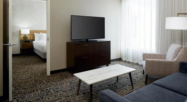 Двухместный люкс c 1 комнатой Hilton Garden Inn Montreal Midtown, Quebec, Canada