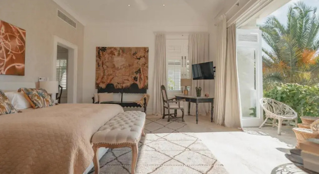 Luxurious Fully-staffed Villa With Amazing View in Exclusive Golf Beach Resort