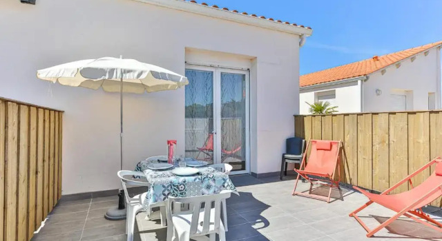 Апартаменты Appartement résidentiel avec piscine - Résid Azur