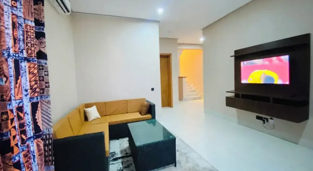 GRACE LODGE LEKKI Phase 1, Prenota Hotel Hotel a Eti-Osa con parcheggio, Parcheggio