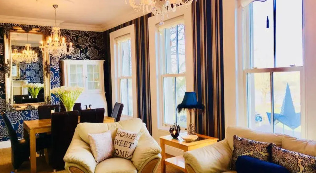 Вилла Luxury Lakeside Living Broadview 1 Georgian House