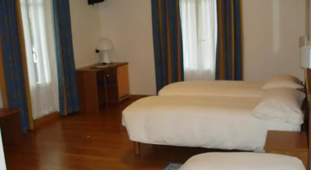 Трёхместный номер Standard Hotel Lario