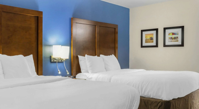 Четырёхместный номер Standard Comfort Inn Garner Clayton I-40