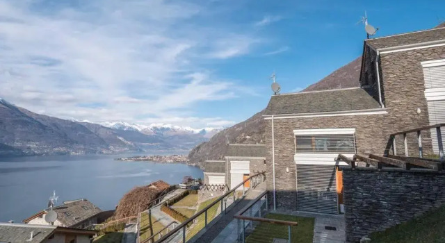 beautiful poolside and stunning lake view Gardenia, Book Hotel Hotels in Como with a Pool, Swimming Pool