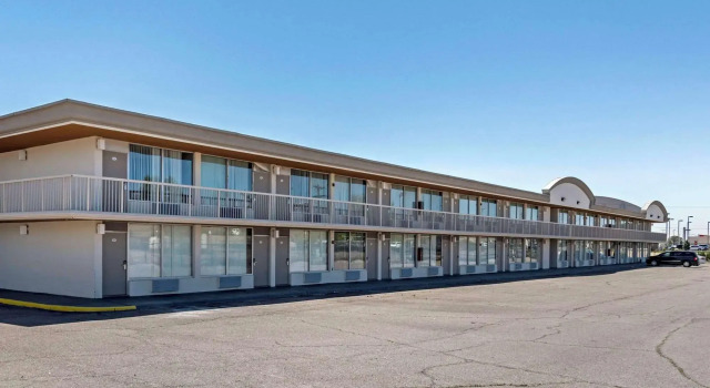 Suburban Studios Pueblo North, Buchen Sie Hotel Galaţi 