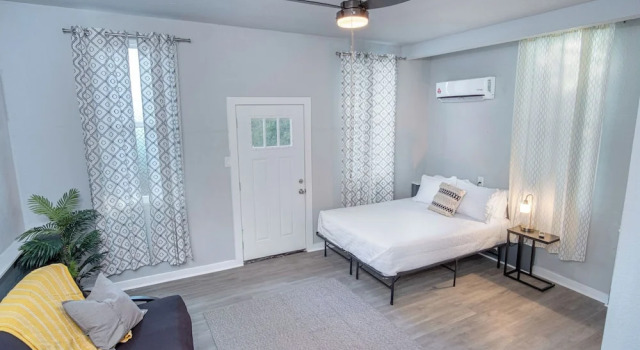 Коттедж с 4 комнатами Stylish 4 Br/2ba Renovated Home Near Downtown