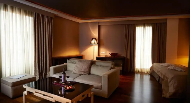 Люкс Deluxe Nexus Valladolid Suites & Hotel