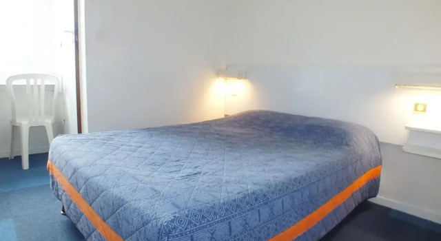 Alpha Hotel, Book Hotel  