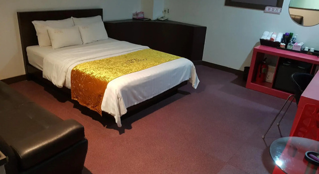 Story Hotel, Забронировать Отель Отели Хвасон с парковкой, Парковка