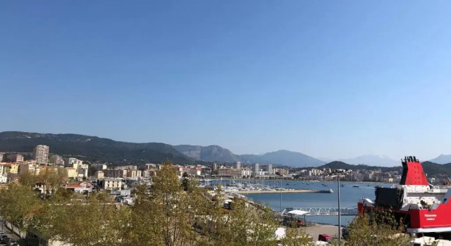 Люкс с видом на залив Hotel le Dauphin