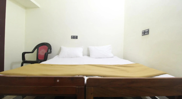 Hotel Brishen and Gavins Inn, Rezervovat Hotel Parassala Tamil Nadu