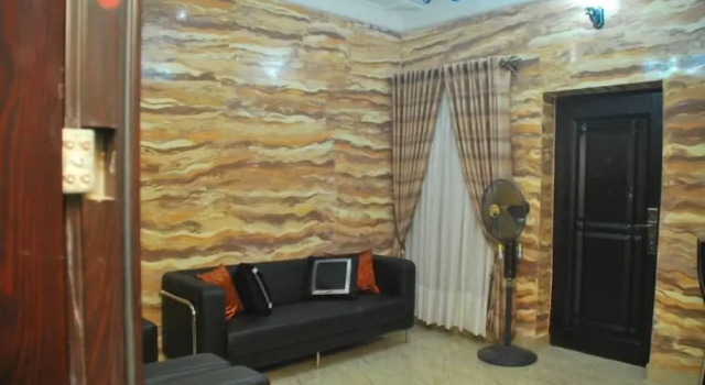 Tobby Royal Suites, Забронировать Гостевой дом Икея Лагос