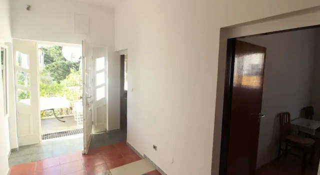 Simplistic Apartment in Starigrad near Sea