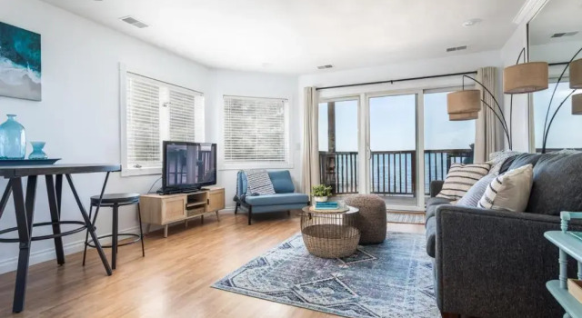 Апартаменты New Listing Beach Bliss 211! Stunning bay view