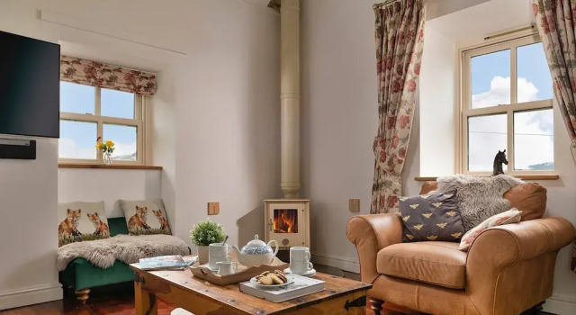 Beautiful Holiday Cottage in Chittlehampton, No Deposit, Забронировать Дом для отпуска Лландрильо Клоид