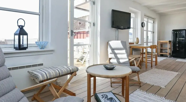 Beautiful Holiday Home in Zealand Near Sea, Book Hotel 4-stjernede hoteller i Borre, 4*