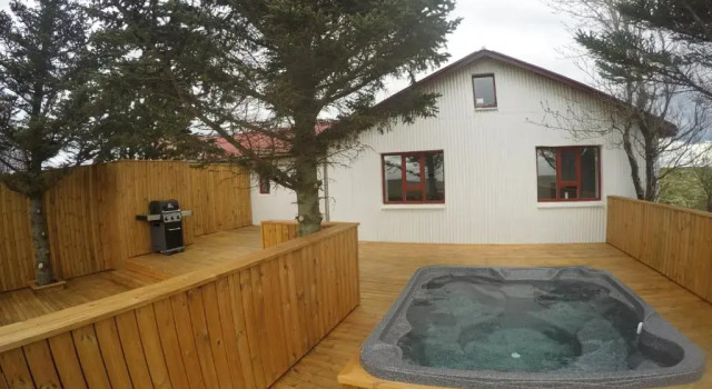 Апартаменты Deluxe Hellatún Guest House